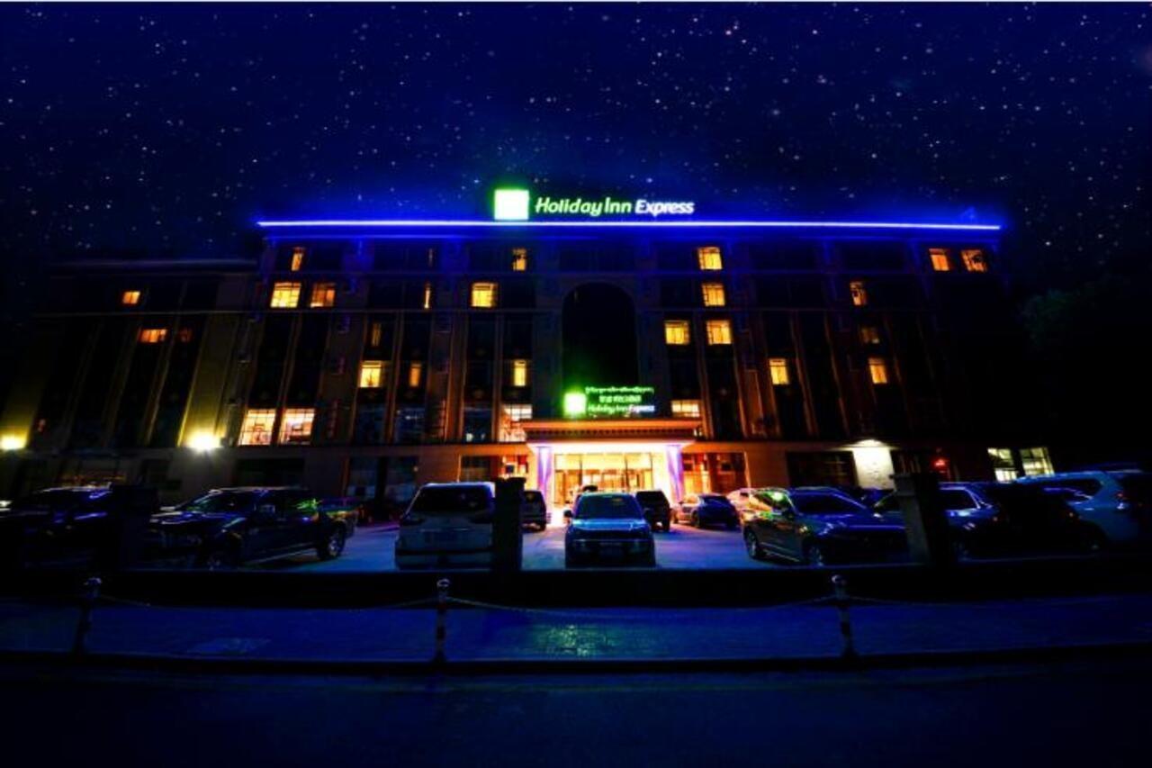 Holiday Inn Express Lhasa Potala Palace, An Ihg Hotel Esterno foto